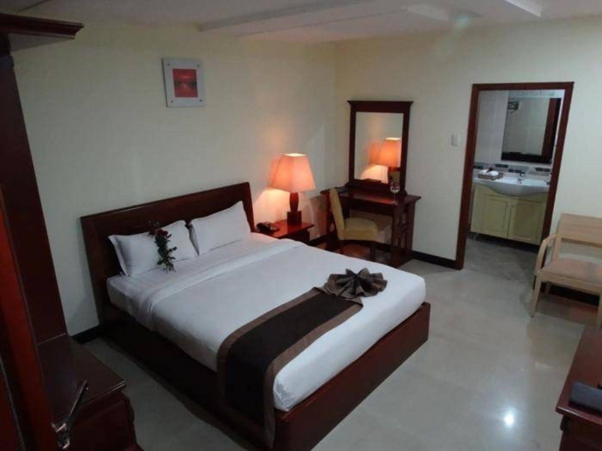 Lien Thanh Hotel Thành Pho Ho Chí Minh Esterno foto