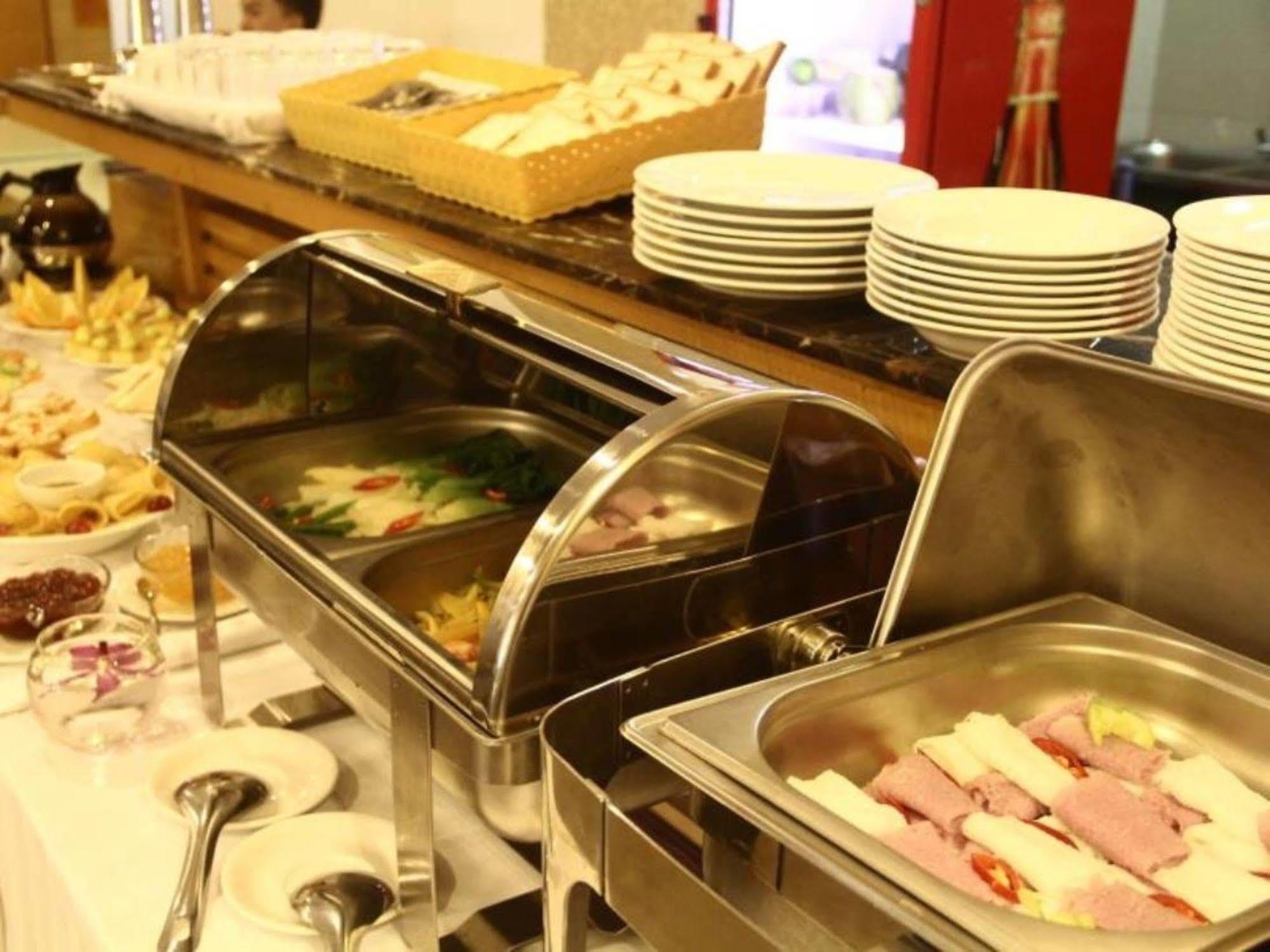 Lien Thanh Hotel Thành Pho Ho Chí Minh Esterno foto