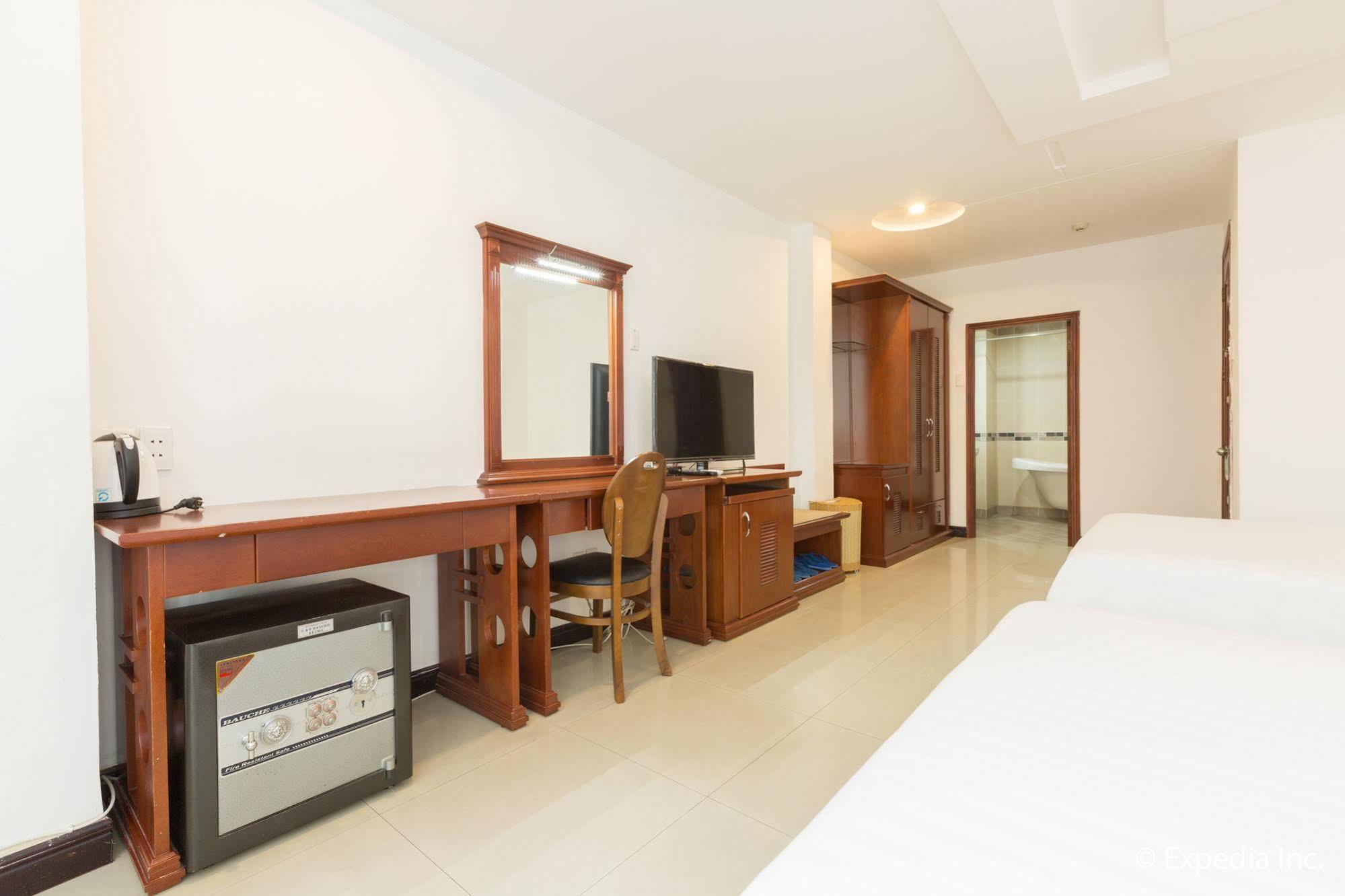 Lien Thanh Hotel Thành Pho Ho Chí Minh Esterno foto
